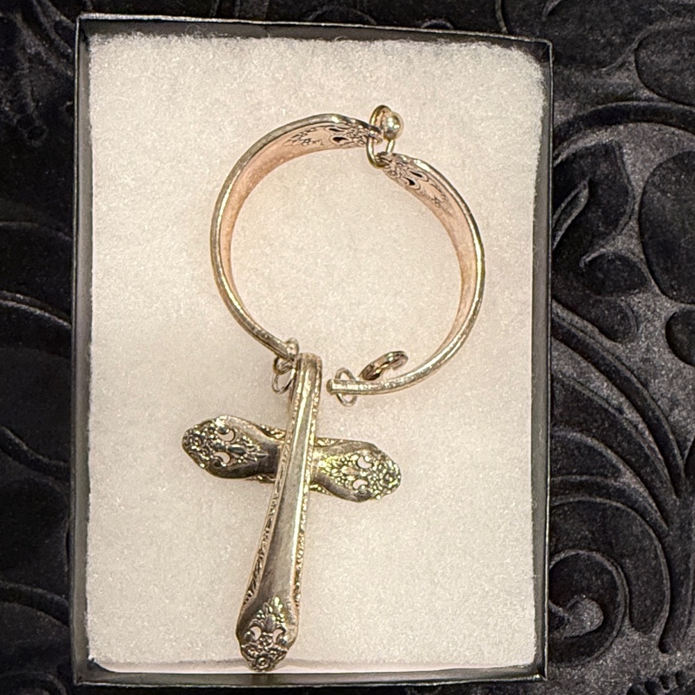 Gold Cross Pendant Bracelet